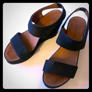 Gentle Souls suede platform sandals
